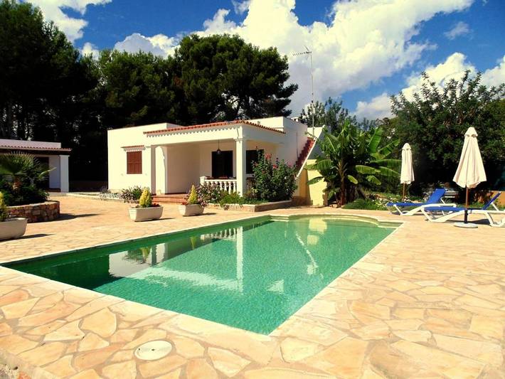 Holiday rental for 6 people, with Terrace and Garden as well as Pool and View in S'Argamassa