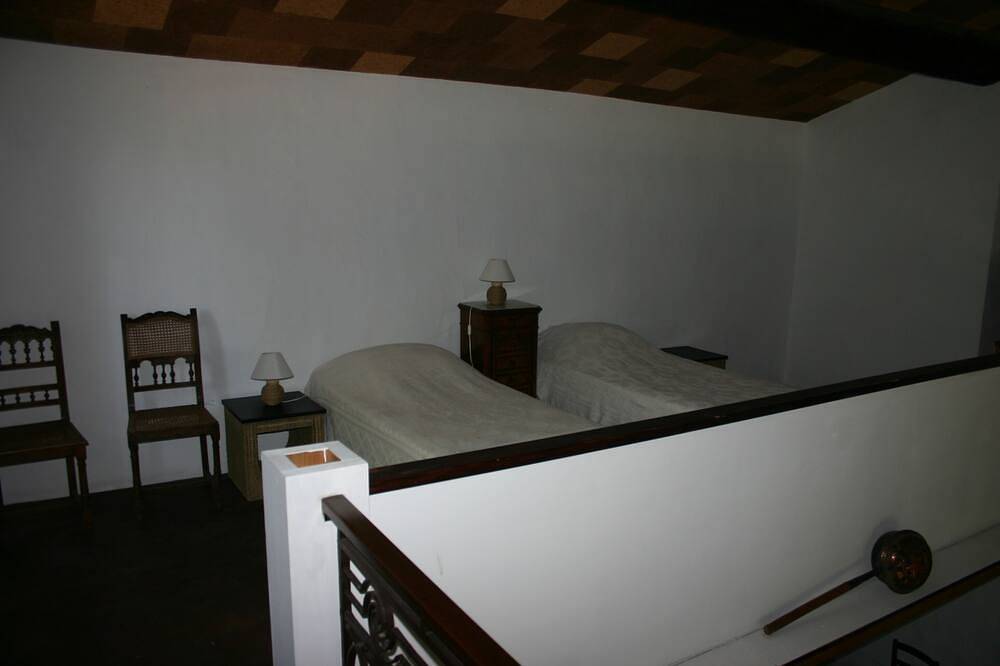 Domaine de la Gaille cottage pour 5 pers, Parc de 33 Ha, Très Grande Piscine in Saumane-de-Vaucluse, Vaucluse
