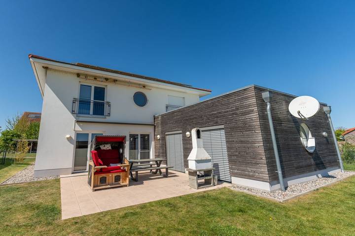 Ferienhaus für 11 Personen, mit Terrasse und Garten sowie Pool und Sauna in Hohen Wieschendorf