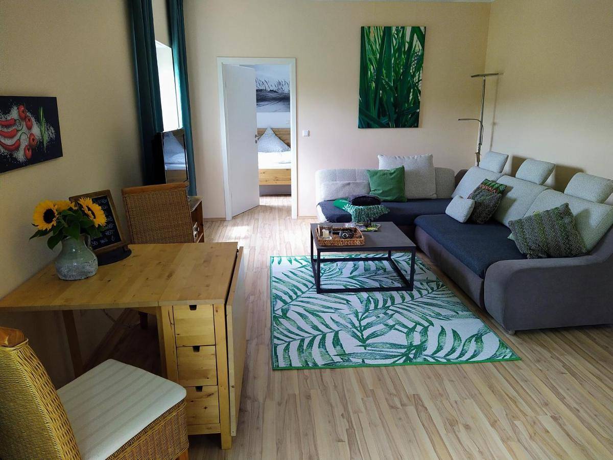 Appartement entier, Entspannen im Grünen, Ferienwohnung mit eigenem Garten in Keilberg, Bessenbach
