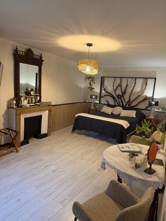 Location de vacances pour 2 personnes, avec jacuzzi ainsi que jardin et piscine à Lens-Lestang