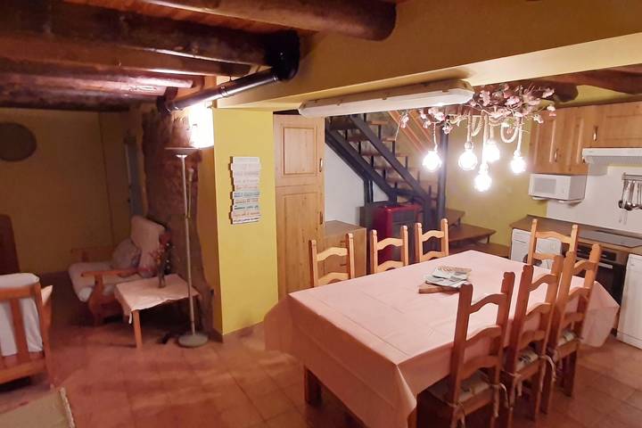 Charmantes Haus in Orés in Orés, Saragossa Provinz