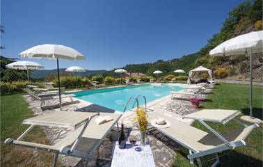 Vacation Rental for 15 Guests in Cortona, Arezzo Province, Picture 3