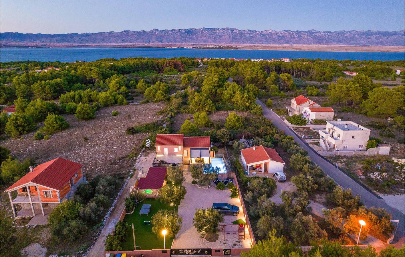 Gemütliche Ferienwohnung 2 km vom Strand entfernt mit WLAN, Klimaanlage, Terrasse und Parkplatz in Vir