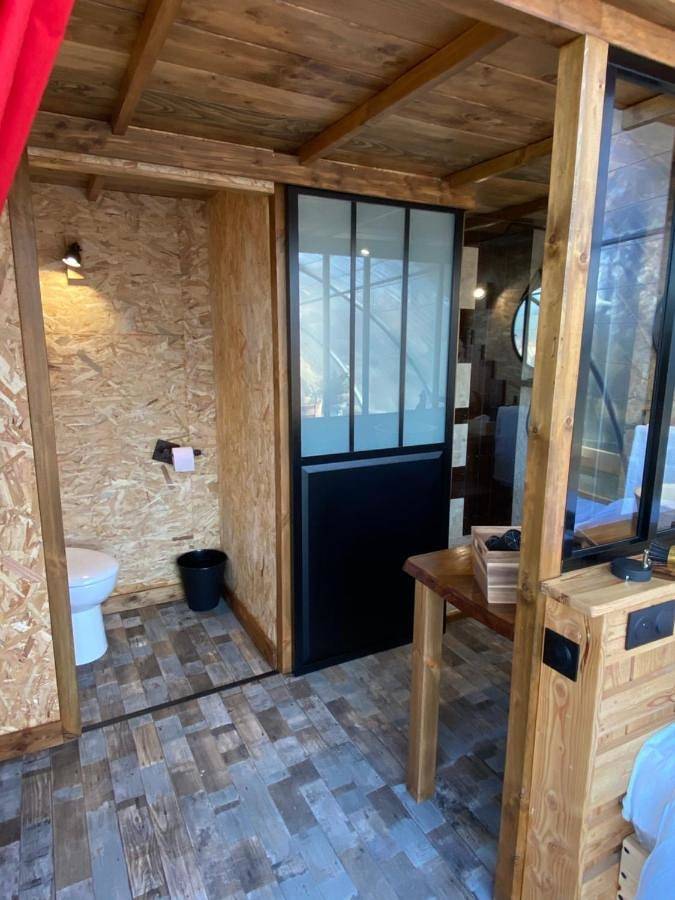 Gîte pour 2 personnes, avec vue ainsi que piscine et jardin à Solliès-Toucas - 4