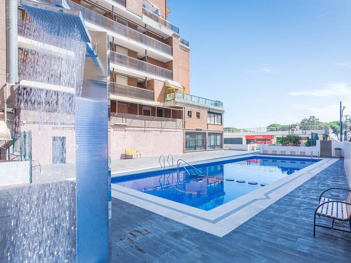 Apartamento de vacaciones para 3 personas, con piscina y balcón - 1