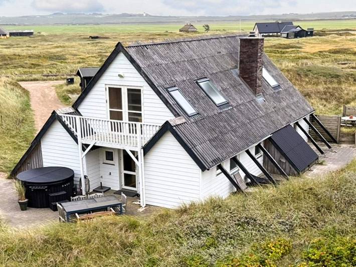 Ferieudlejning for 10 personer, med Balkon og Terrasse samt Sauna i Vrist