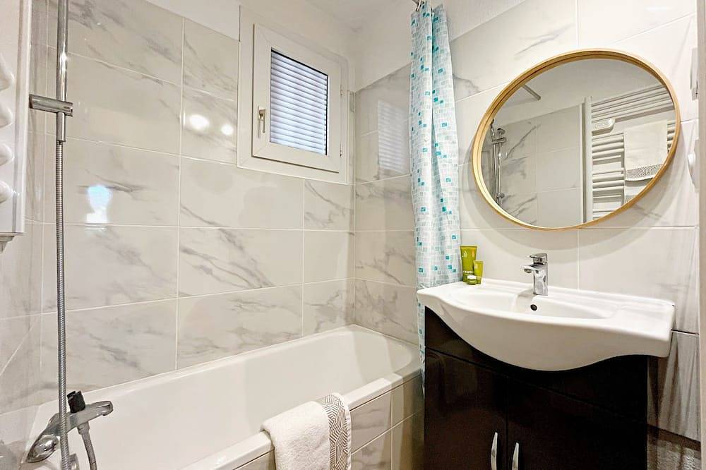 Apartamento entero, Magnifique Appartement 6 Personnes vue mer - Côte D'azur in Théoule-sur-Mer, Massif de l'Esterel