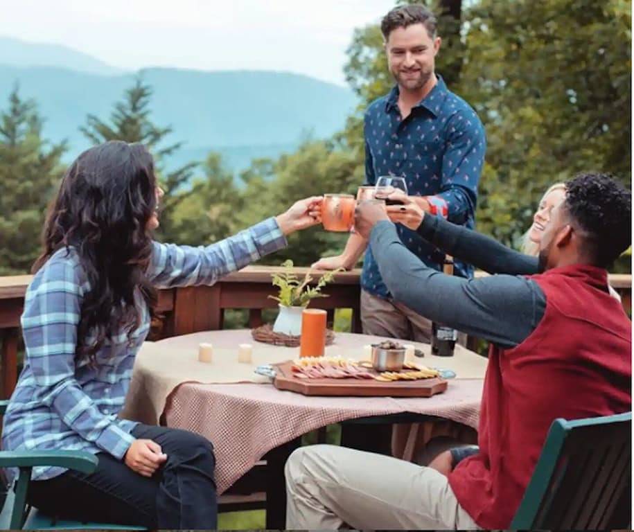 The Big Round Cabin - Blowing Rock, Hot tub, Secluded acreage, fabulous views in Blue Ridge Parkway, Caldwell County