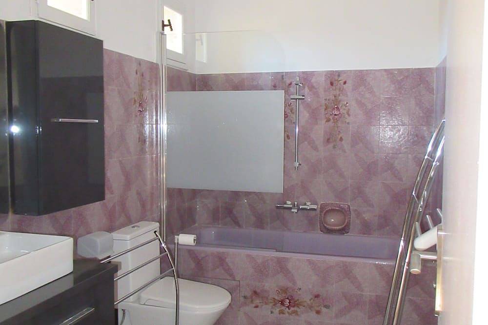 Villa avec jardin au calme, à 10 mn d'Avignon in Les Angles (Gard), Région de Nîmes