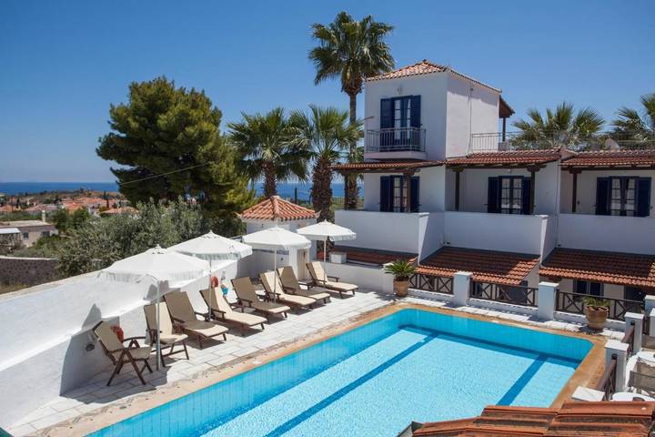 Maison d’hôte pour 2 personnes, avec piscine ainsi que jardin et vue dans Spetses - 3