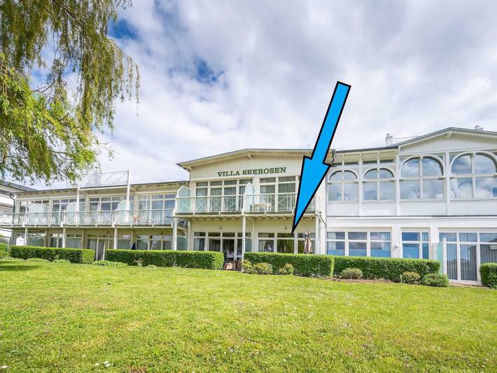 Ganze Ferienwohnung, Villa Seerosen - Appartement Seebrise - Appartement Seebrise - 1. Reihe am Schmachter See in Binz, Rügen