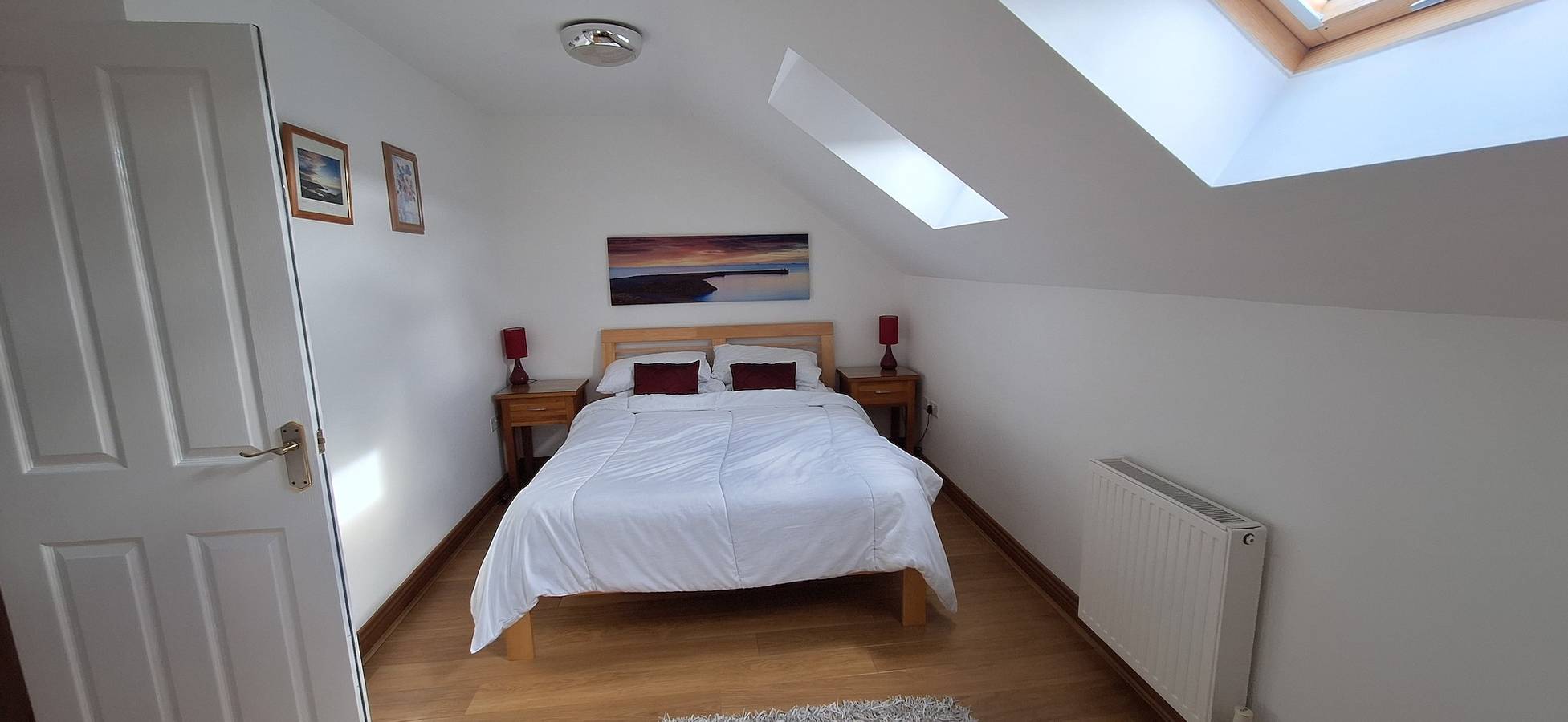2 Bed Cottage - Sleeps 4- Parking - Wifi in Swansea region