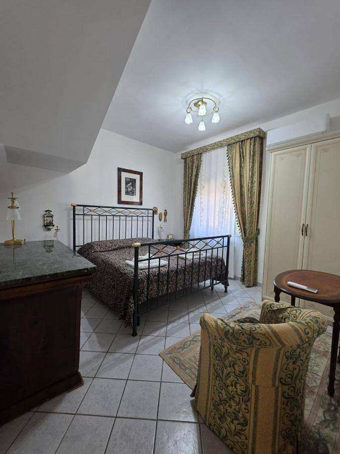 Location de vacances pour 6 personnes, avec piscine ainsi que vue et jardin à Canicattì - 3