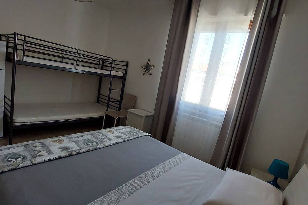 Entire apartment, A stone's throw from the sea, \"Grecale house\" in Marina di Vasto, Chieti Province