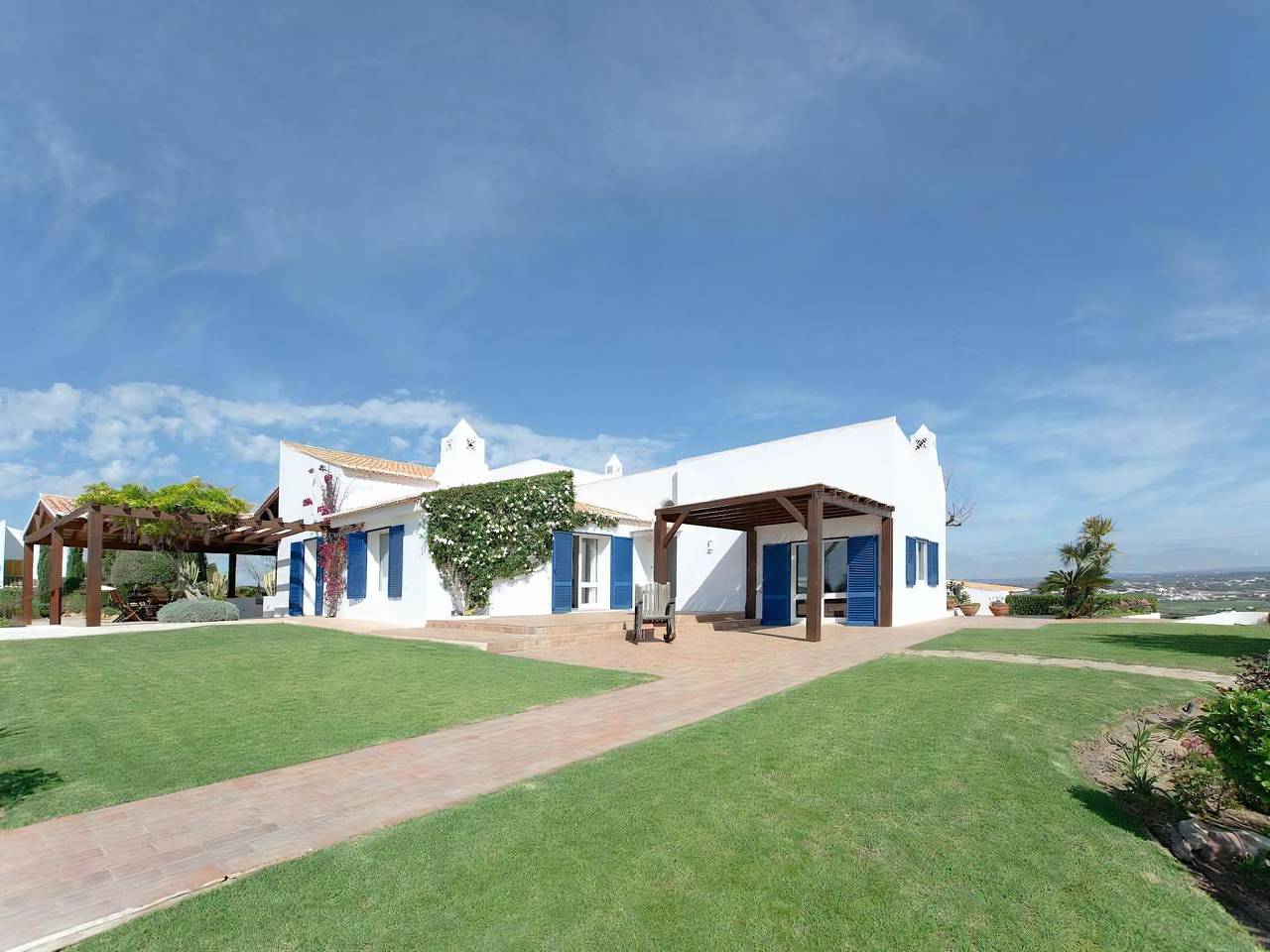 Outstanding Lagos Villa | 6 Bedrooms | Villa Alfarrobeira | Stunning Sea & Marina Views in São Sebastião, Lagos