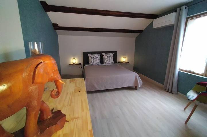 Location de vacances pour 4 personnes, avec terrasse et jardin à La Tour-sur-Orb - 4