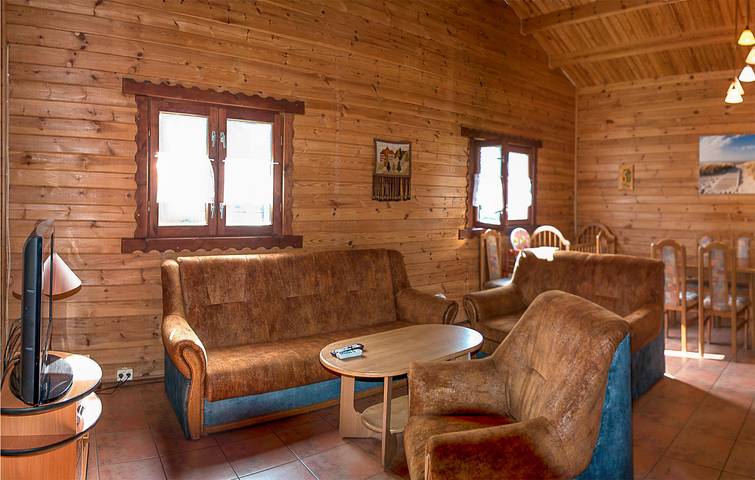 Ferienhaus für 8 Personen mit Pool in Puddemsdorf, Mielno
