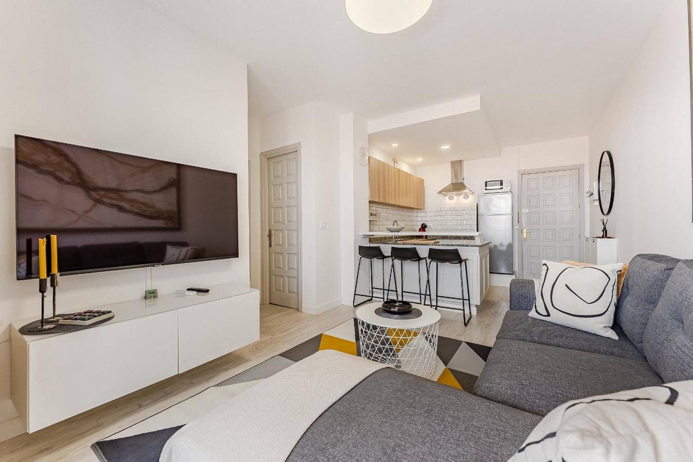 Appartement entier, Appartement de vacances 'Drilasol 1 chambre' avec piscine partagée, balcon et Wi-Fi in La Arena, Santiago del Teide