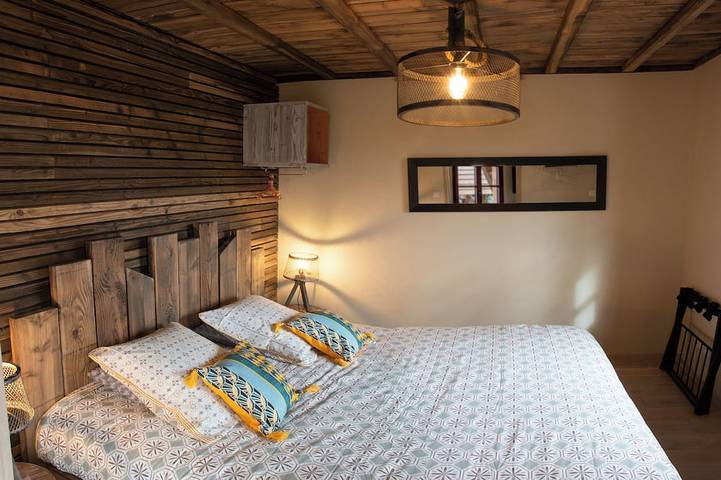 Gîte de l'Hôtel-Dieu, Mon Château en bois en Bourgogne avec Spa in La Bussière-sur-Ouche, Région de Beaune