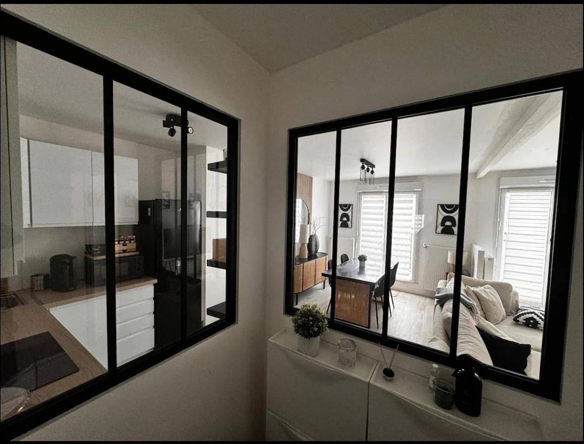 Appartement entier, Grand F2 dernier etage belle vue in Le Blanc-Mesnil, Seine-Saint-Denis