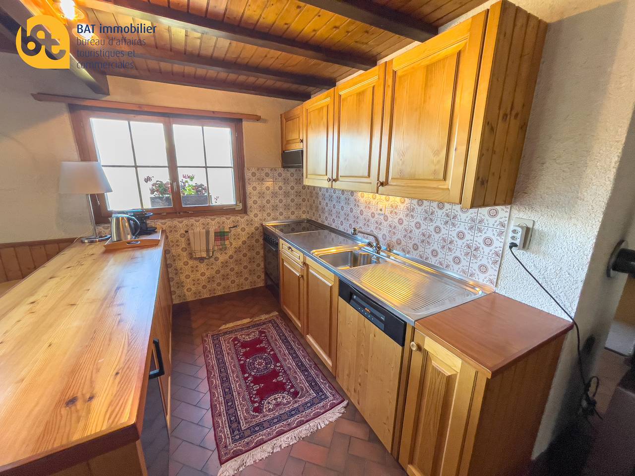 Apartamento entero, Sébaric n° 79, duplex in chalet with fireplace in Chalais (Suiza), Alpes del Valais