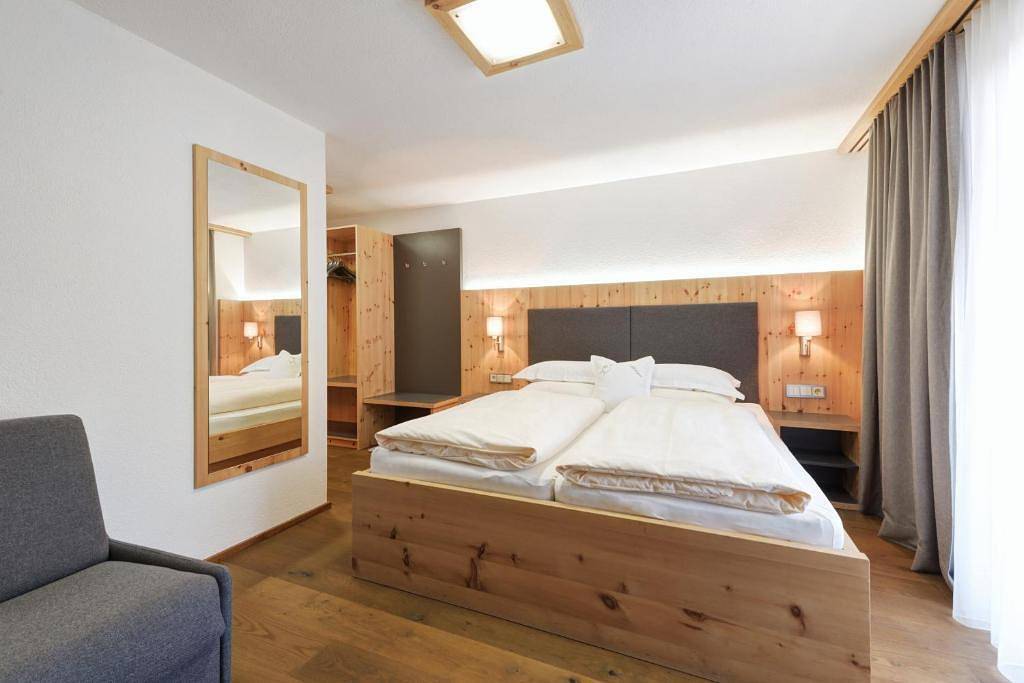 Hel ferieleilighet, Doppelzimmer Dusche od. Bad, Wc in Sankt Anton am Arlberg, Arlberg