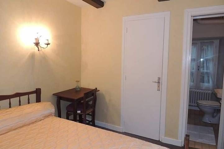 Location de vacances pour 14 personnes, avec balcon à Saint-Sauves-d'Auvergne - 3