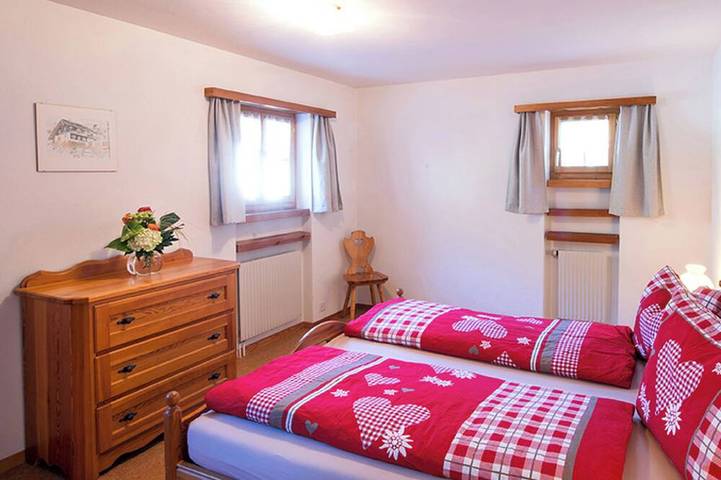 Gîte pour 5 personnes, avec balcon à Andeer - 2