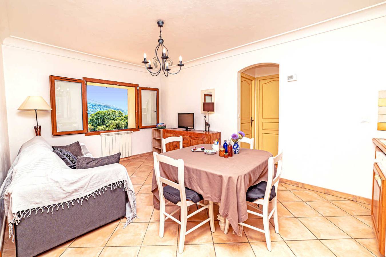 Apartamento entero, Apartamento acogedor en Le Bar-sur-Loup 40 m² con jardín privado in Le Bar-sur-Loup, Costa mediterránea (Francia)