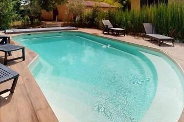Gîte pour 9 personnes, avec jardin à Saint-Laurent-des-Hommes