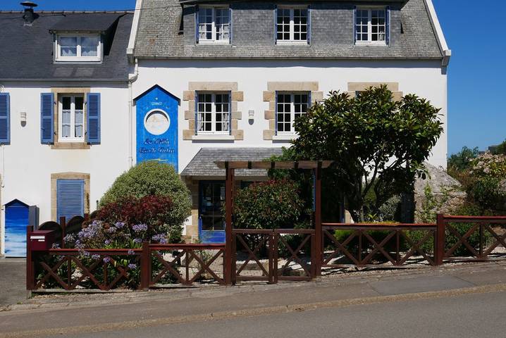 Gîte pour 14 personnes, avec jardin et terrasse, animaux acceptés