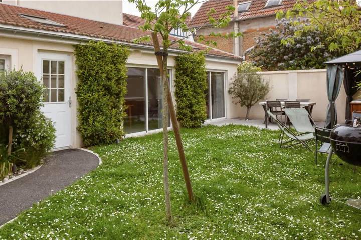 Gîte pour 2 personnes, avec jardin et jacuzzi à Sartrouville - 2