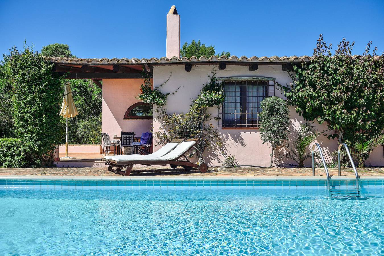 Villa 'Fiori 3' mit Meerblick, Wi-Fi und Klimaanlage in Is Molas, Pula und Umgebung