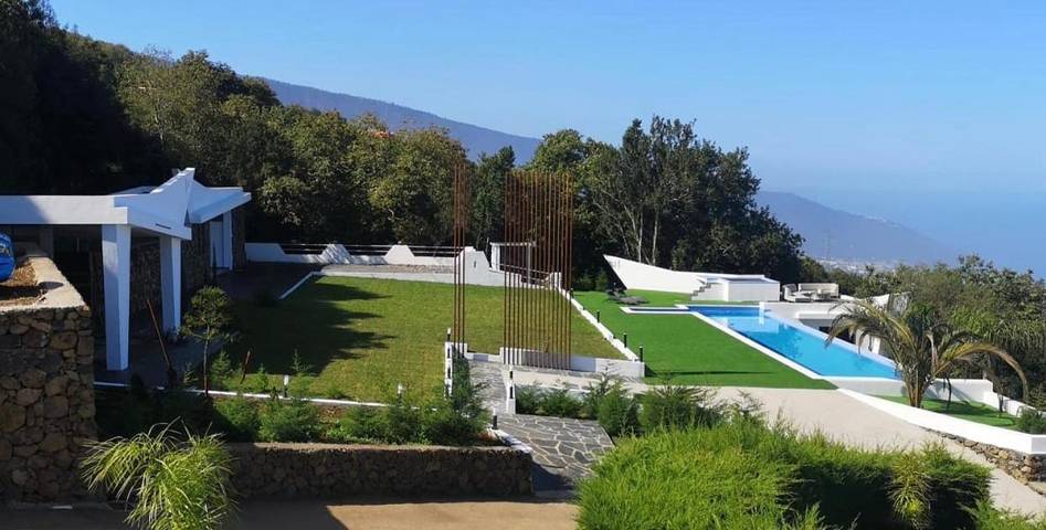 Chalet para 3 personas, con jacuzzi además de jardín y piscina, Familias con niños en Valle de la Orotava - 2