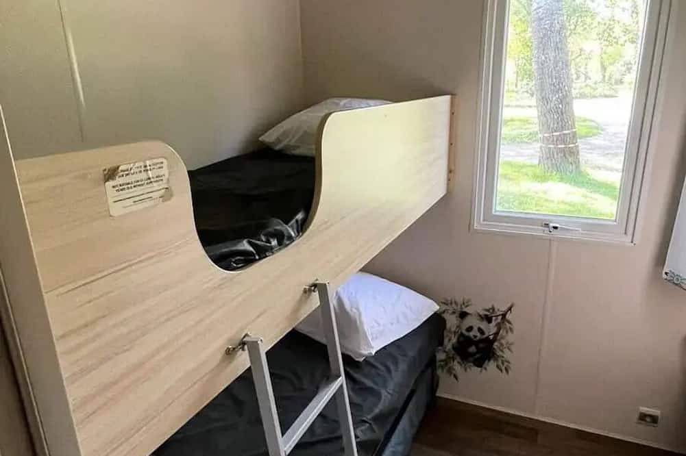 Mobil Home Sans Sanitaire 5 personnes in Bourg-Saint-Andéol, Privas (arrondissement)