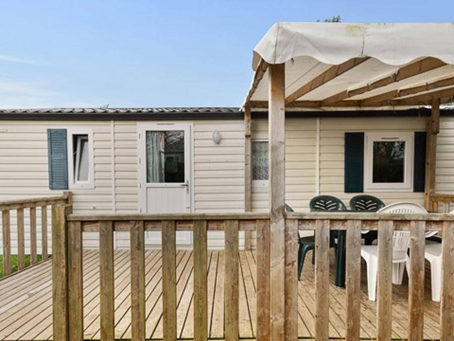 Camping Les Avignon - La Laune - Mobile home 6 persons - Classic | 3 Bedrooms | 6 Pers. | Raised terrace in Villeneuve-lès-Avignon, Nimes region