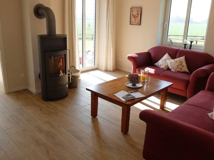 Ferienhaus für 6 Personen, mit Terrasse und Whirlpool sowie Garten und Sauna in Pommerby