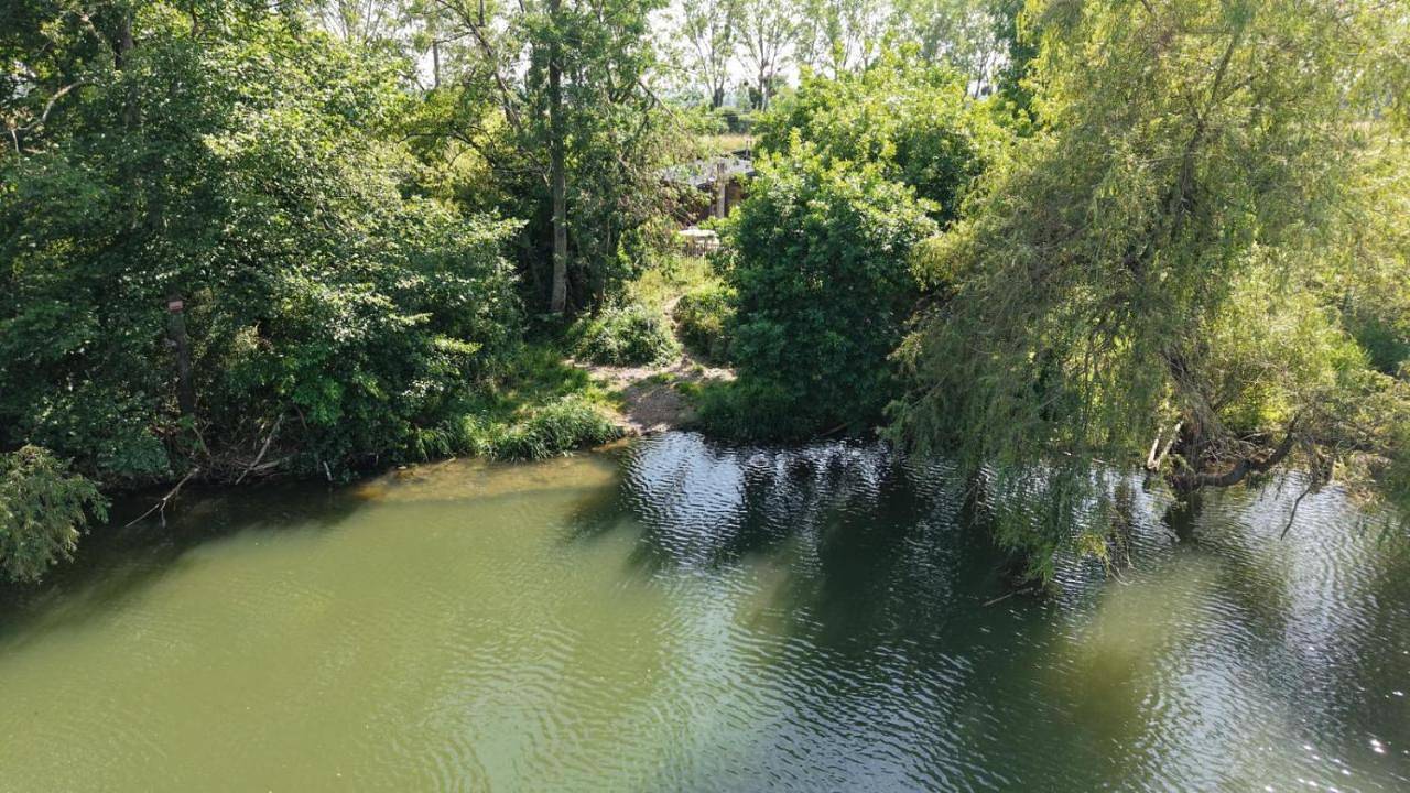 Chalet sans voisin, rivière, nature, terrain clos in Rigny, Haute-Saône