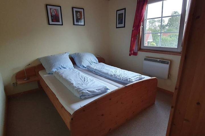 Komfortables voll ausgestattetes  Ferienhaus mit Sauna - 2 Min. Fußweg zum See in Krakow am See, Mecklenburgische Seenplatte