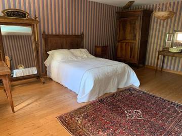 Chambre d’hôte pour 3 personnes, avec piscine ainsi que jardin et vue à Laruscade