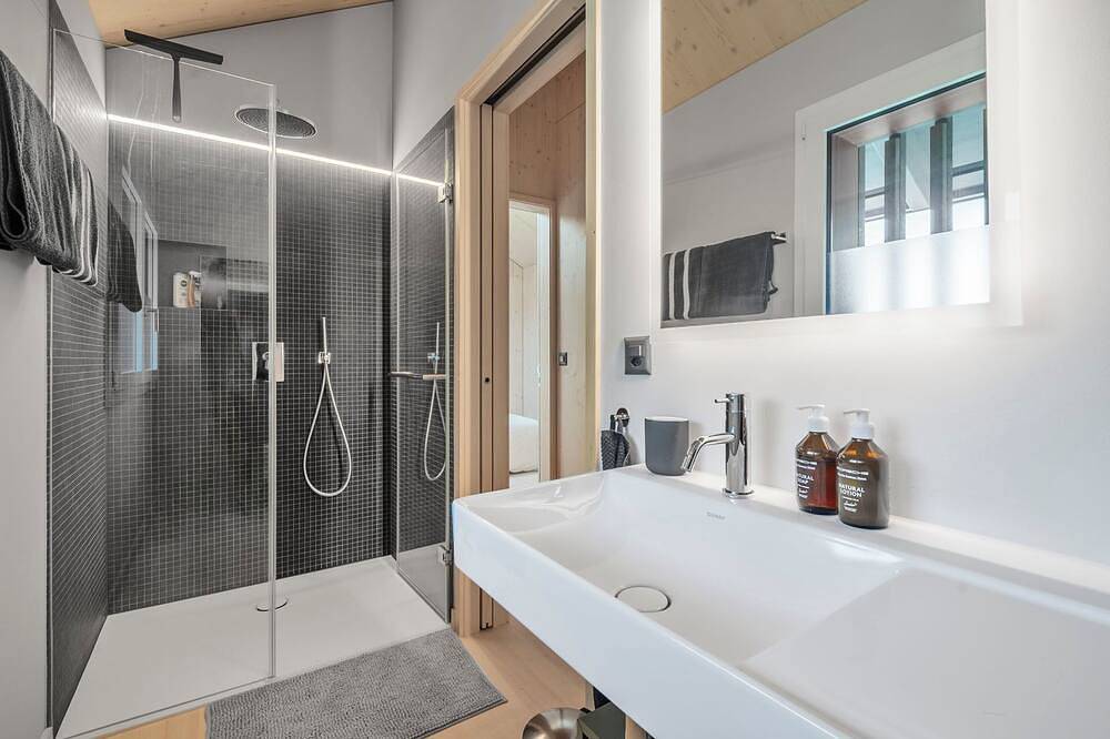 Andermatt Chalet – Exklusive Unterkunft mit Bergblick in Silenen, Uri