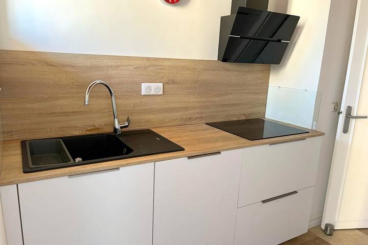 Appartement entier, Appartement T3 avec balcon proche de la mer in Six-Fours-les-Plages, Côte méditerranéenne (France)