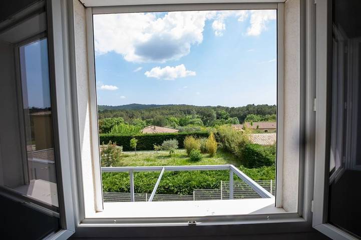 Location de vacances pour 8 personnes, avec jacuzzi ainsi que terrasse et jardin à Saint-Théodorit - 3