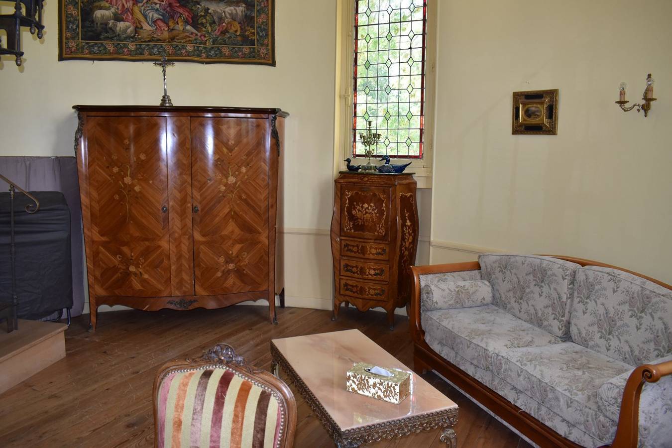 Riverside B&B avec parking, WiFi et bain à remous in Morigny-Champigny, Essonne