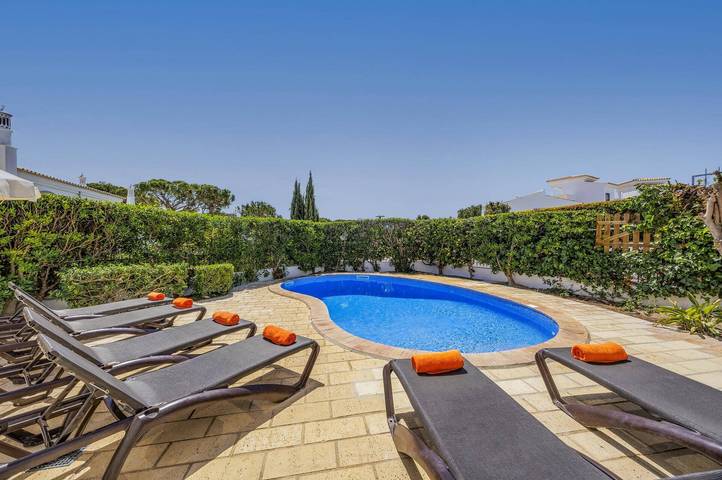Villa pour 6 personnes, avec jardin, adapté aux familles dans Quinta do Lago - 2