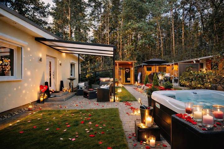 Ferienhaus für 3 Personen, mit Sauna und Whirlpool sowie Garten in Michendorf