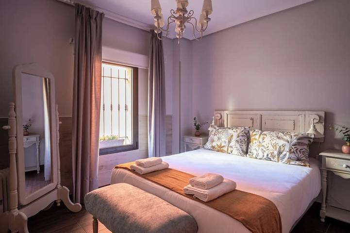 Ganze Wohnung, La Tapisserie - Cozy Charm In Downtown Santander in Santander, Kantabrische Küste