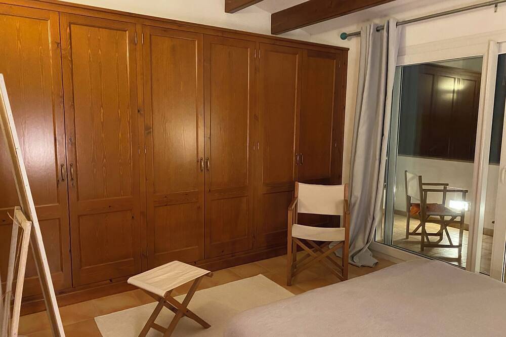 Amplia casa familiar a 5 minutos de la playa en el pequeño pueblo de Na Macaret in Coves Noves, Es Mercadal