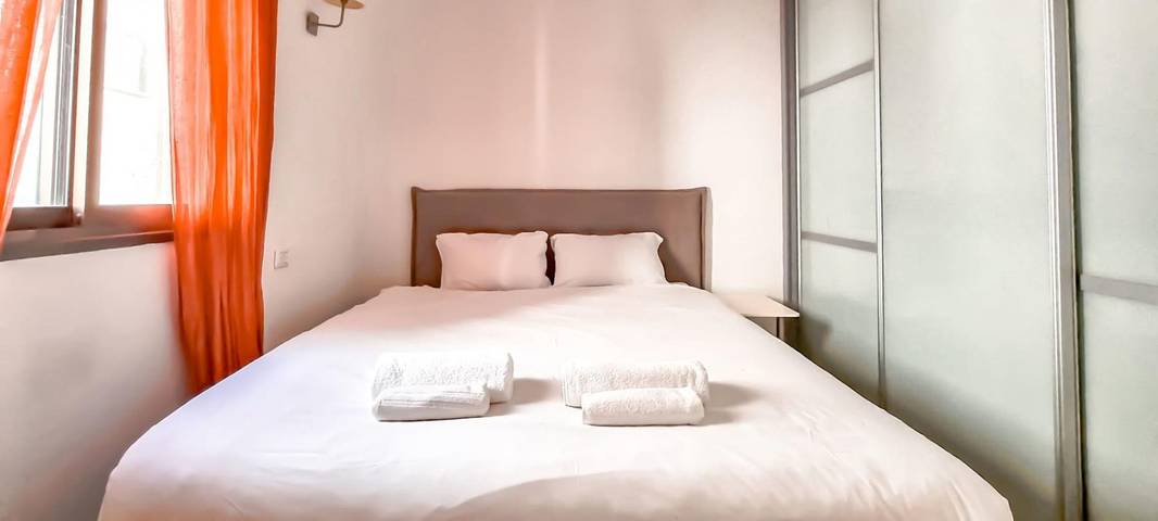 Entire apartment, Harav Kook Lilas in Tel Aviv-Yafo in Tel Aviv, Tel Aviv District